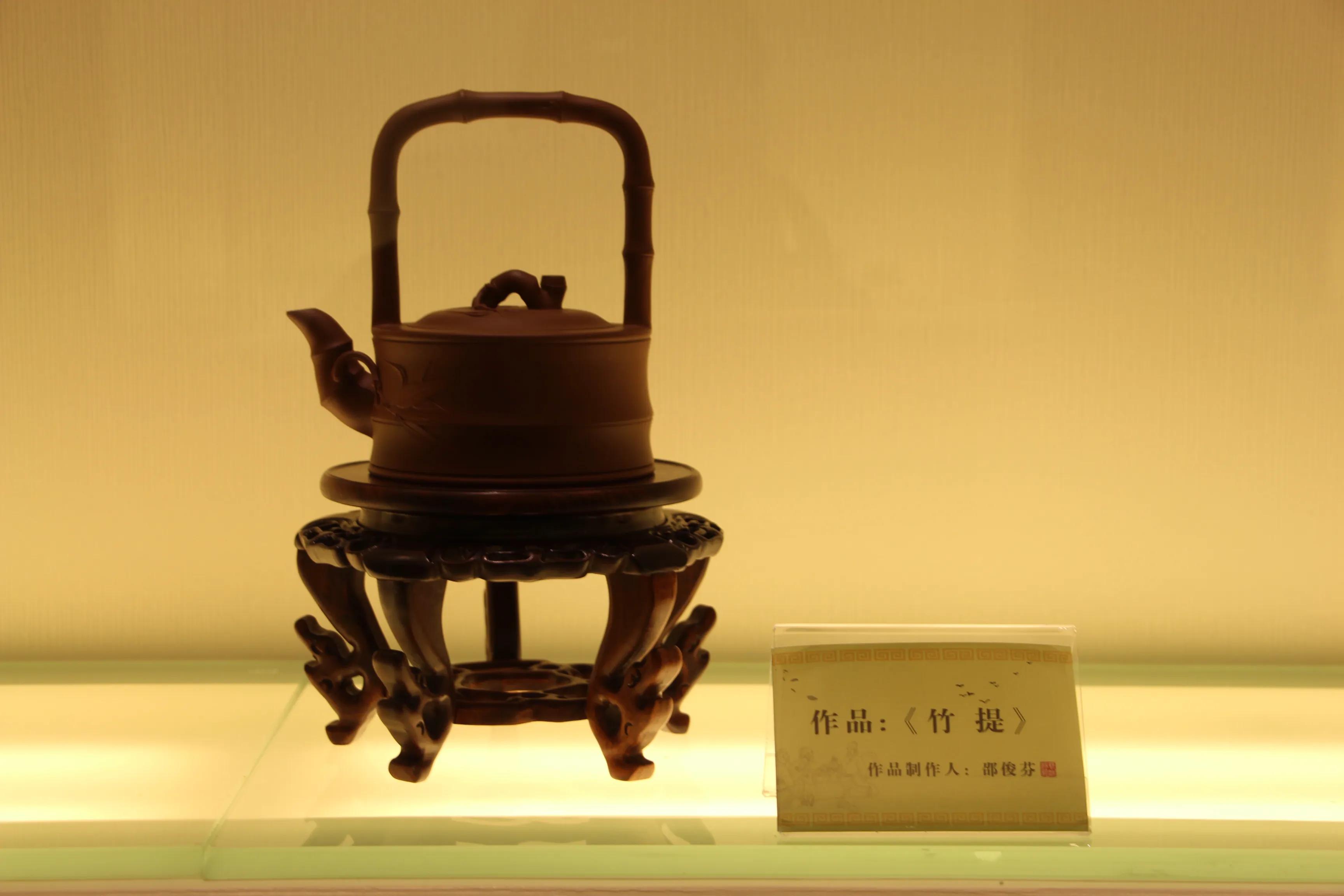 享受阳光-醉爱收藏文化的著名企业家许末兴