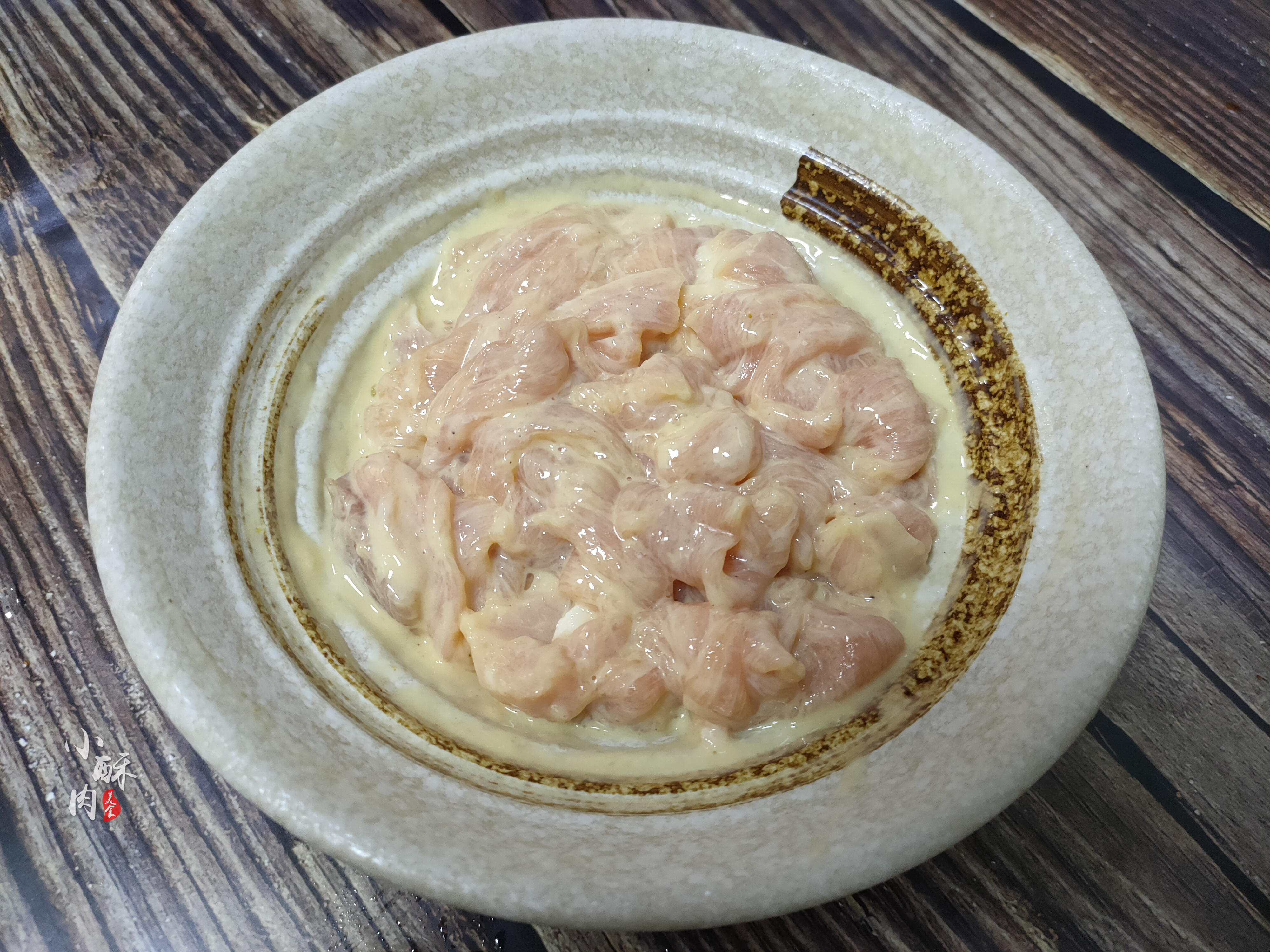 小苏打和食用碱到底有哪些区别,食用碱与小苏打使用上有什么区别