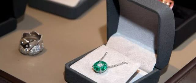 中国旅游服务出口竞争力的现状,旅游逆差对我国旅游业的影响