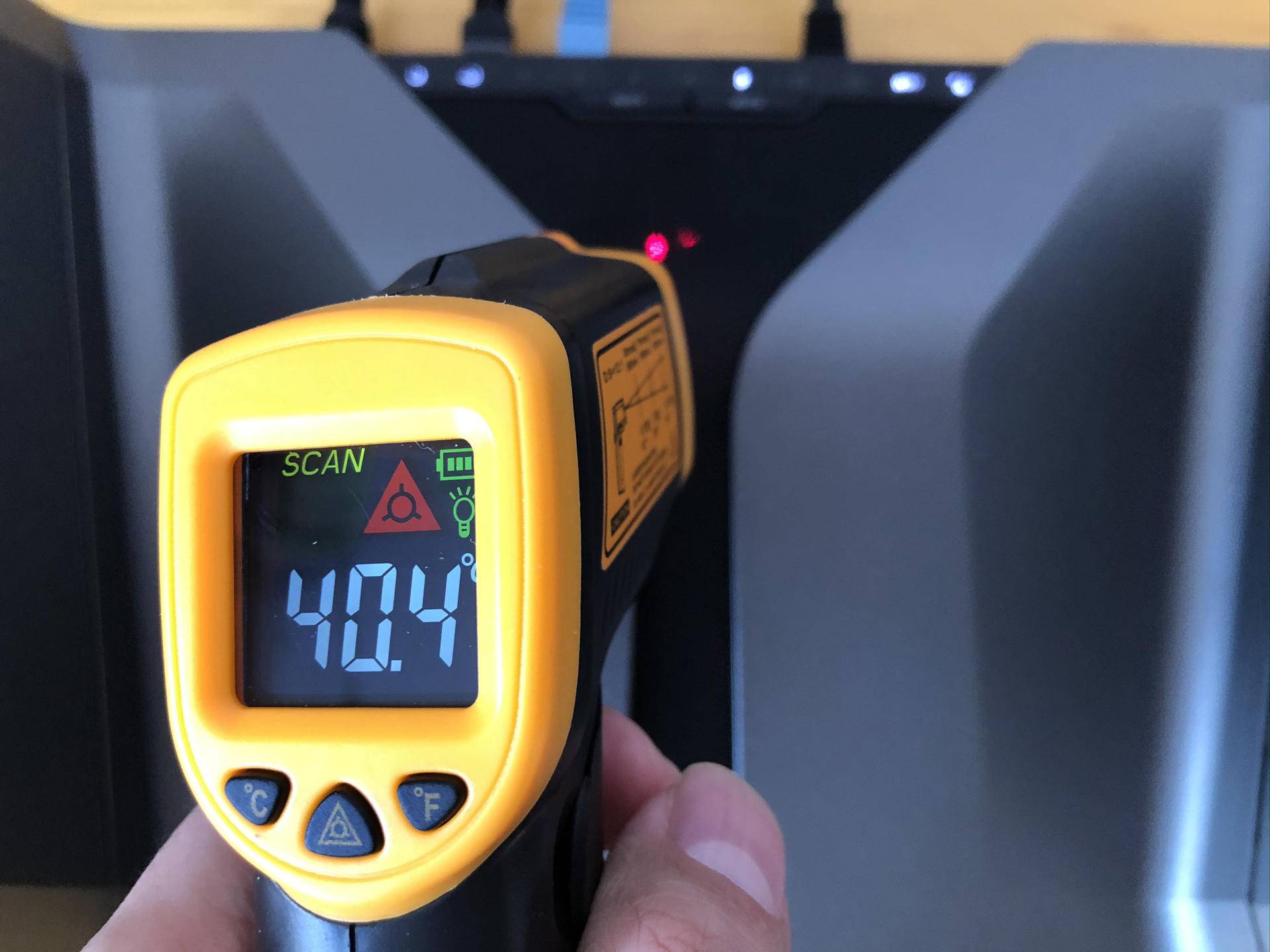 网件r6100路由器评测,网件r8000路由器评测