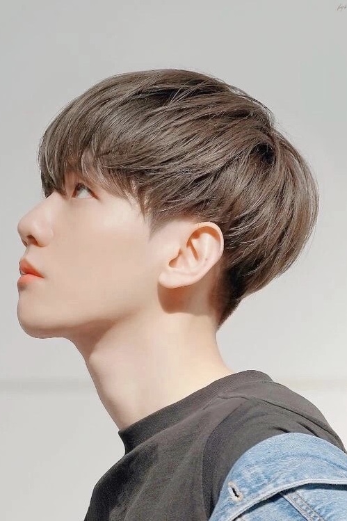 10款好看的男生发型,十五岁男生发型2020流行发型