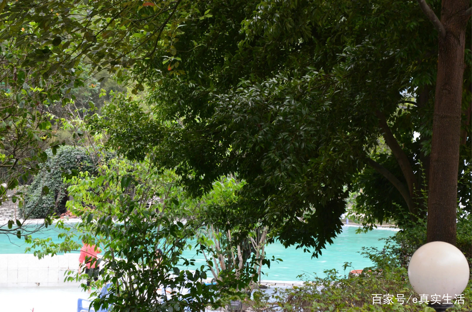 上里古镇，一个名副其实的古镇，人很少，跟丽江大研古城有的一比