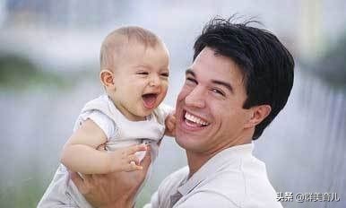 刚出生会叫妈妈的宝宝,孩子出生多久会喊妈妈