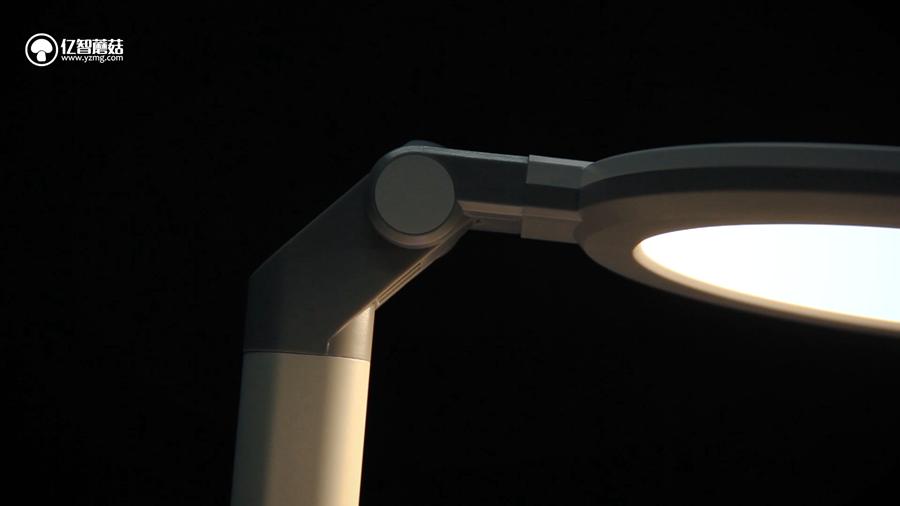 不要再相信“护眼灯”这种鬼话了!200~1500元台灯横测揭秘