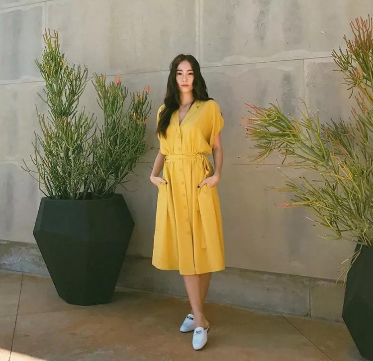 刘雯最近节目穿搭,刘雯穿搭简单款