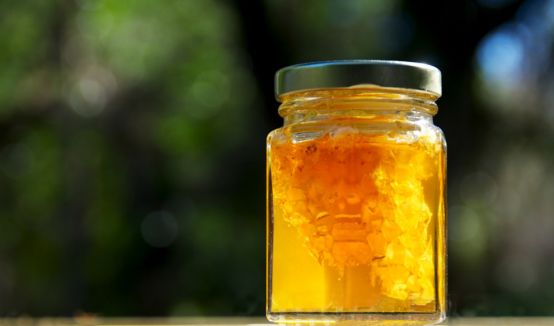 蜂蜜蜂农造假手段一览表,600多斤土蜂蜜滞销愁坏养蜂人