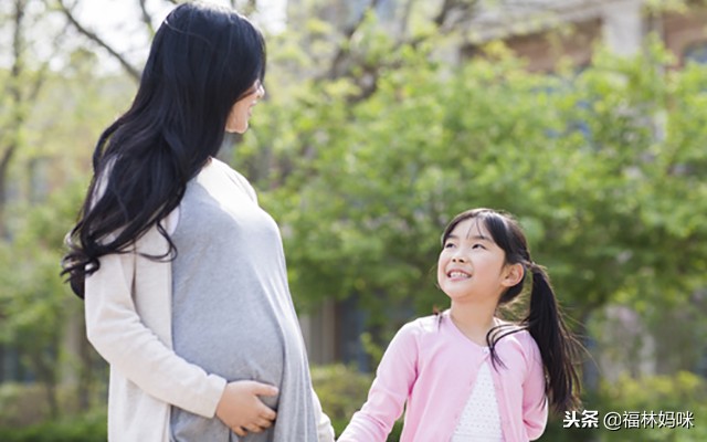 孕晚期脚肿的不能走路了,孕晚期脚肿像血液不通一样