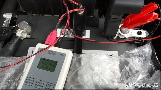 电瓶正负极连接能打火吗,电瓶不能直接测电阻吗