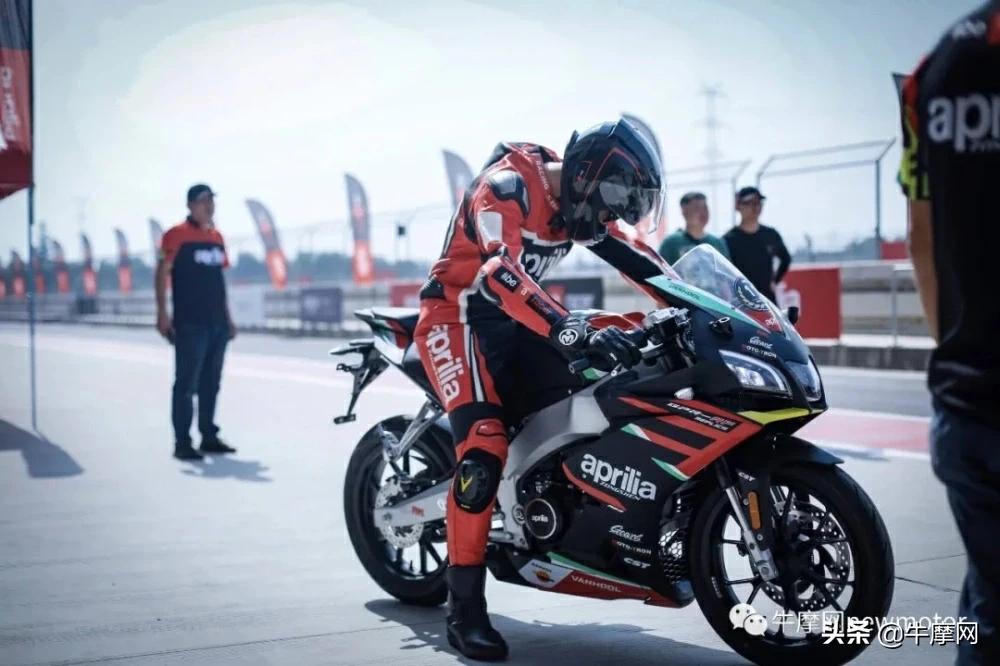 纯正赛车血统,阿普利亚GPR250R西安赛道体验来了