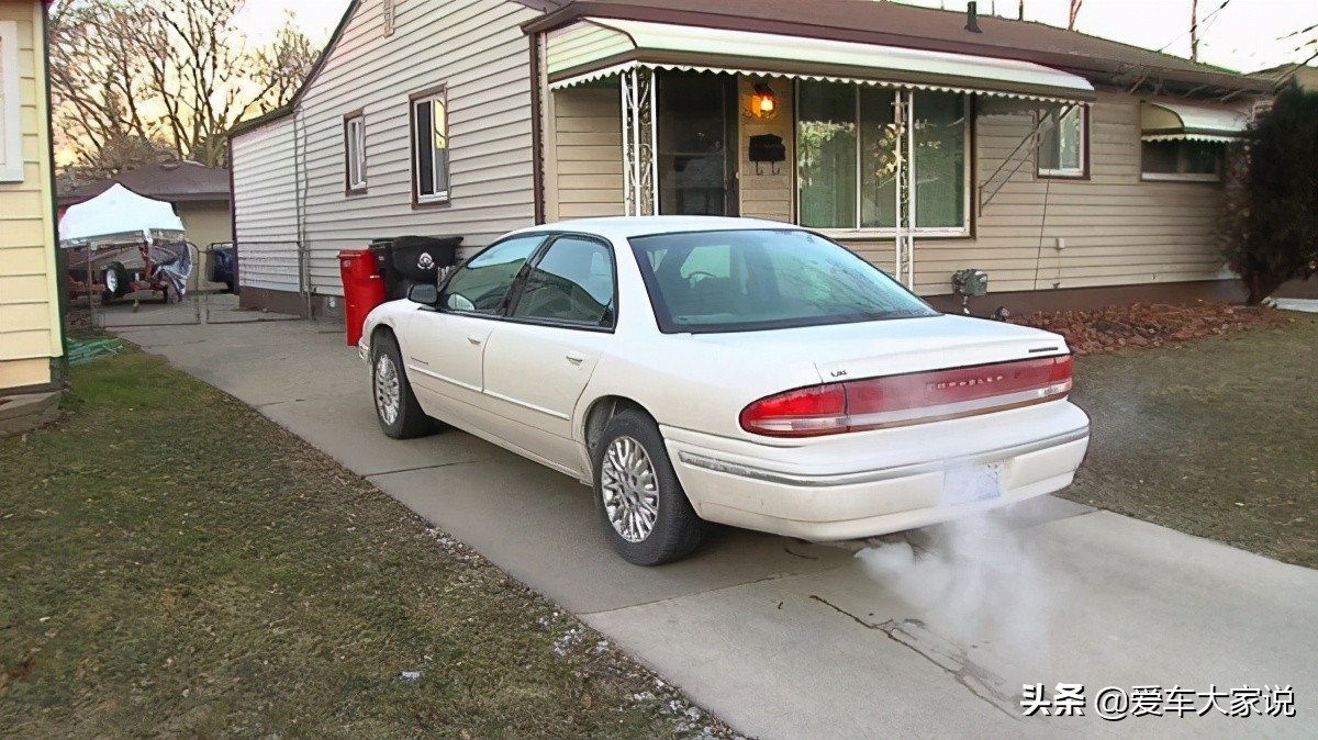 汽车放着不开多久发动一次,汽车长时间不开怠速启动多久合适