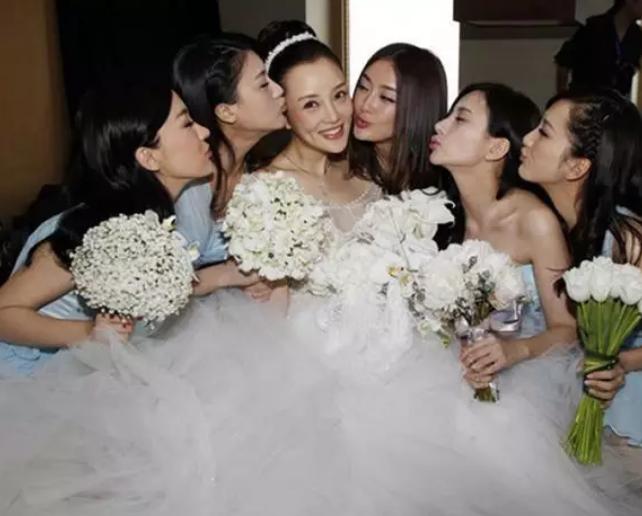 兰玉婚纱照,兰玉设计了婚纱好看吗