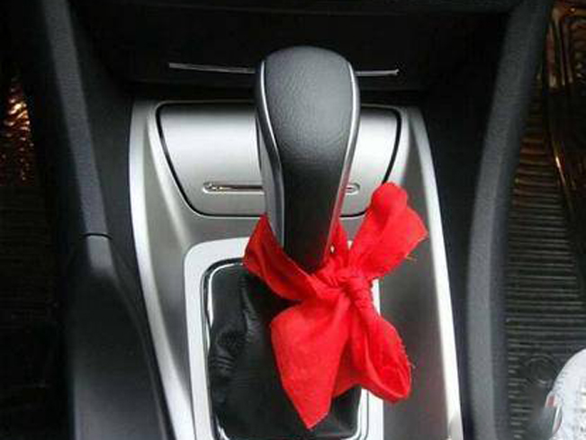 一块小红布,一块儿小红布