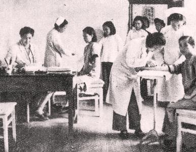 新中国成立之初：封闭*院妓**，改造*女妓**实况