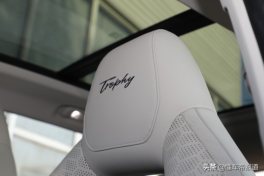 上汽名爵mg领航suv自动挡价格多少,运动轿车与家用轿车乘坐体验