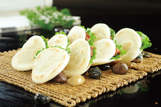 烤肉夹馍技术培训,正宗肉夹馍小吃教学培训哪里有