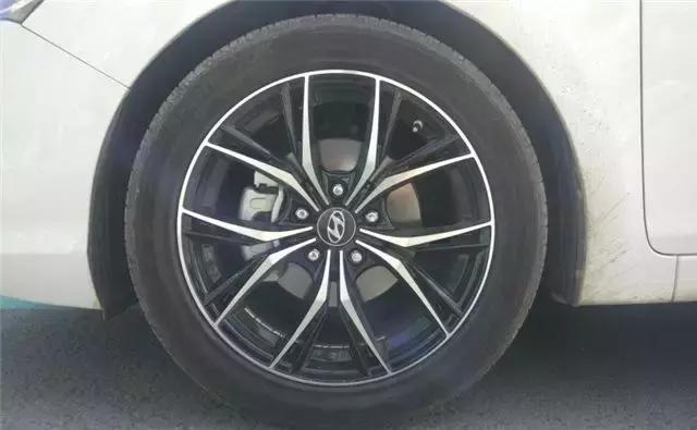 现代名图底盘质感怎么样,现代名图是真的省油