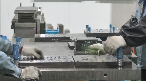 冲压模具圆弧过切有毛刺,冲压模具尖角经常崩