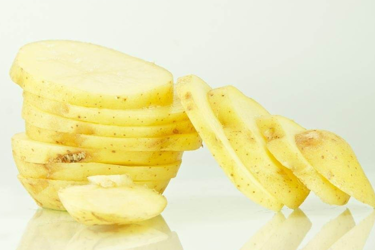 土豆在裤子上涂什么最好,土豆擦油污