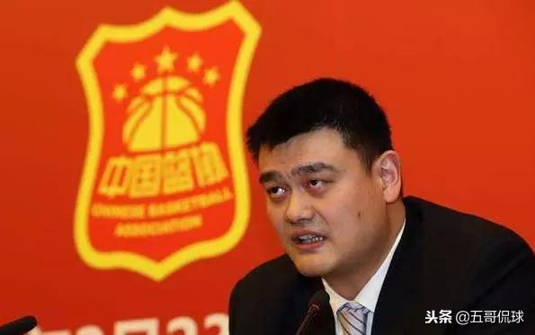 cba垫脚名场面判罚,cba球队不满裁判判罚直接离场处罚