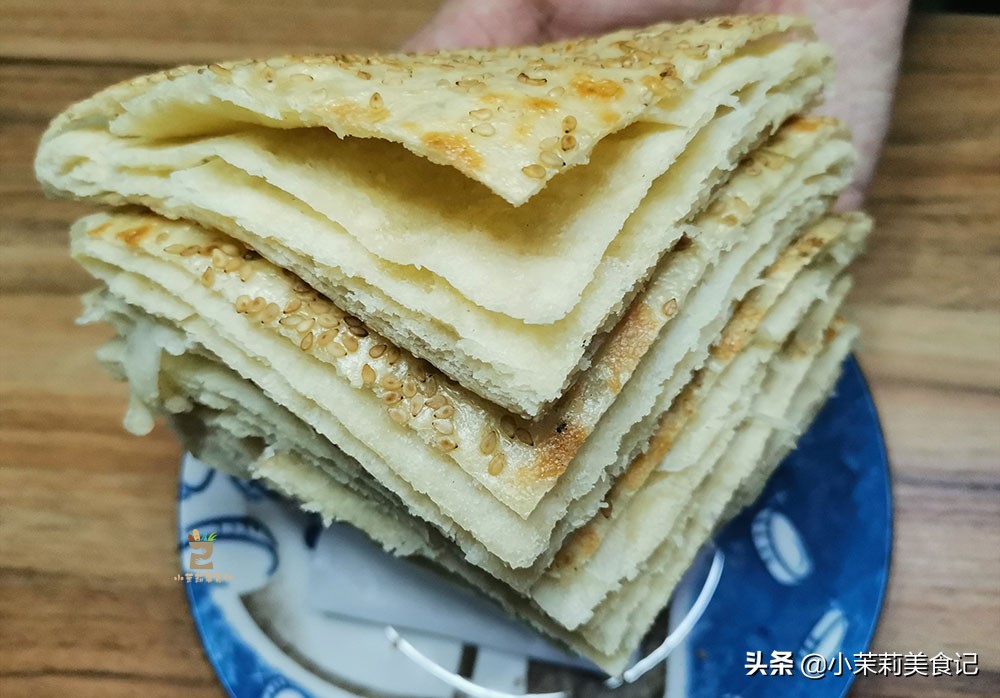 烙饼时用热水烫面粘手怎么办,烙饼里面抹油