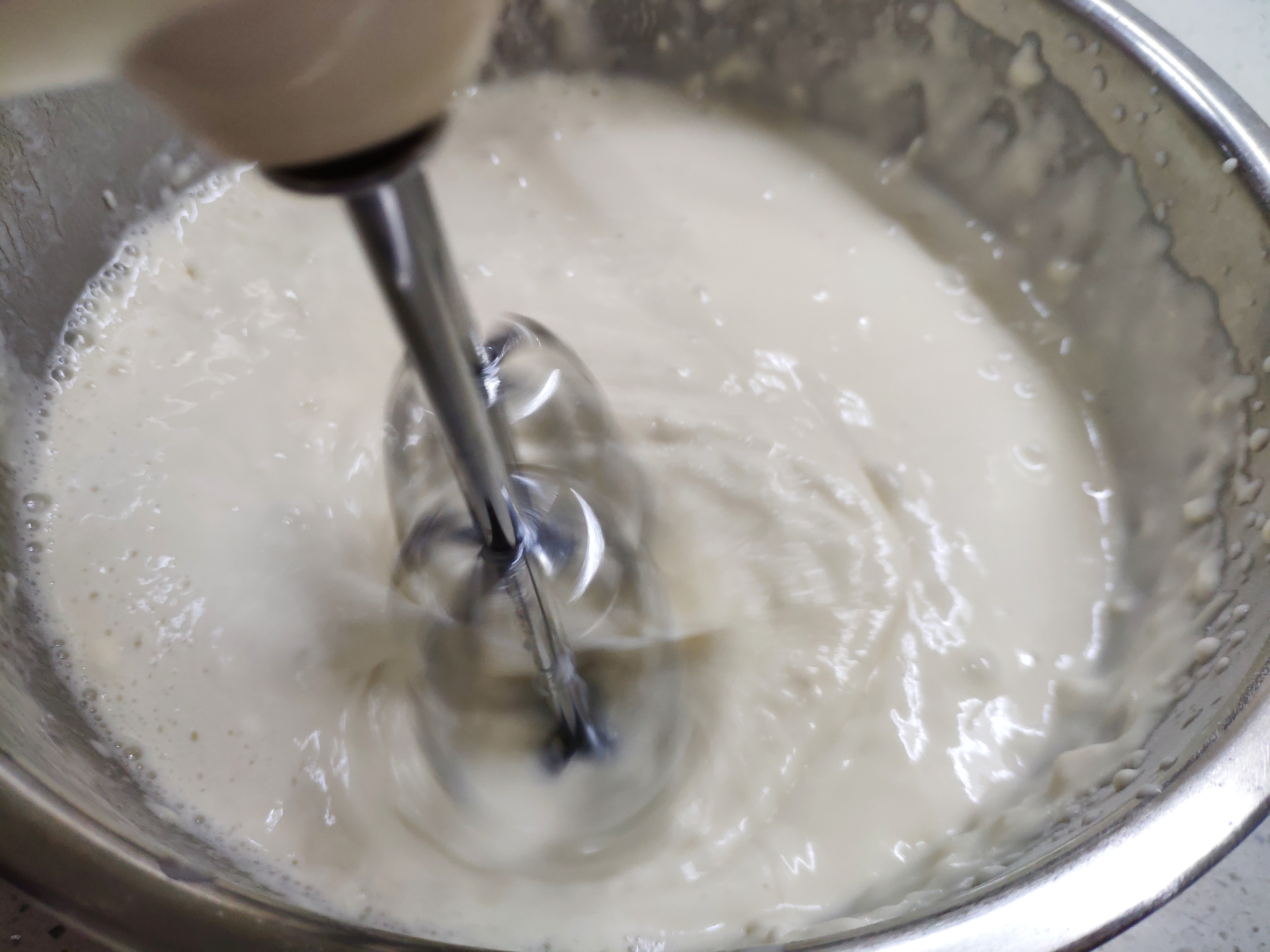 做凉皮用电动打蛋器打面行吗,打蛋机做凉皮