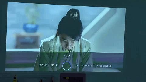 坚果j10投影仪可以看直播,坚果j10智能投影仪家用推荐