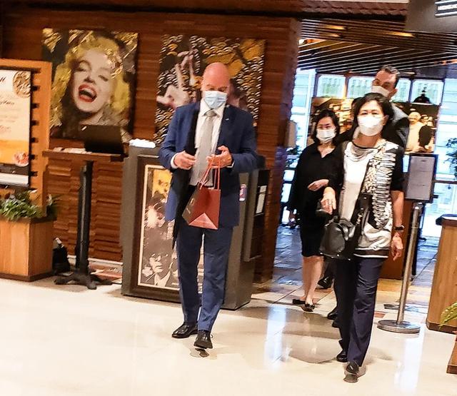 香港俞琤年轻照,香港俞琤年轻的时候