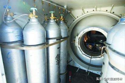 核潜艇出现事故怎么救援,中国潜艇事故自救