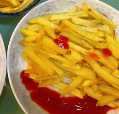 炸薯条只需这两点薯条酥脆可口,薯条该怎么炸的又酥又脆