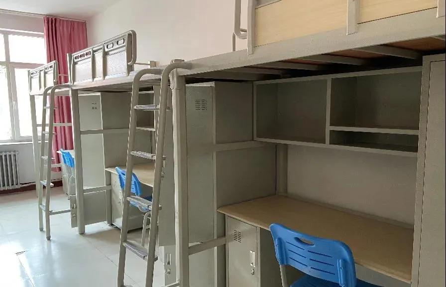 呼和浩特学院的宿舍,呼和浩特职业学院宿舍大吗