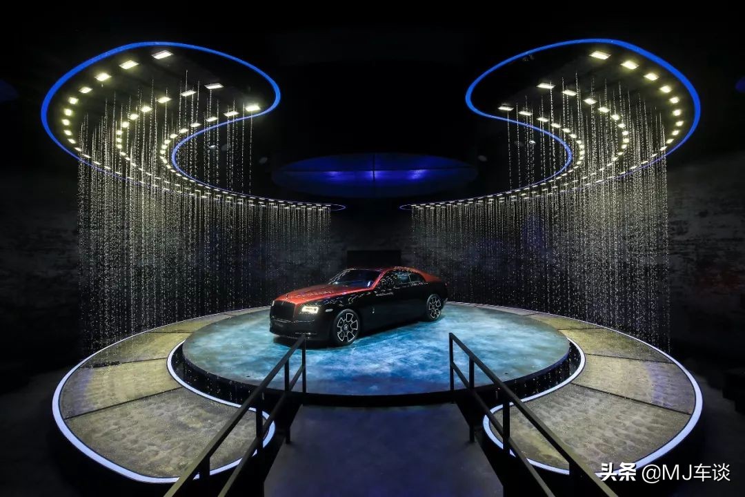 亲身体验劳斯莱斯,300多万的豪华堡垒开起来是什么感觉?