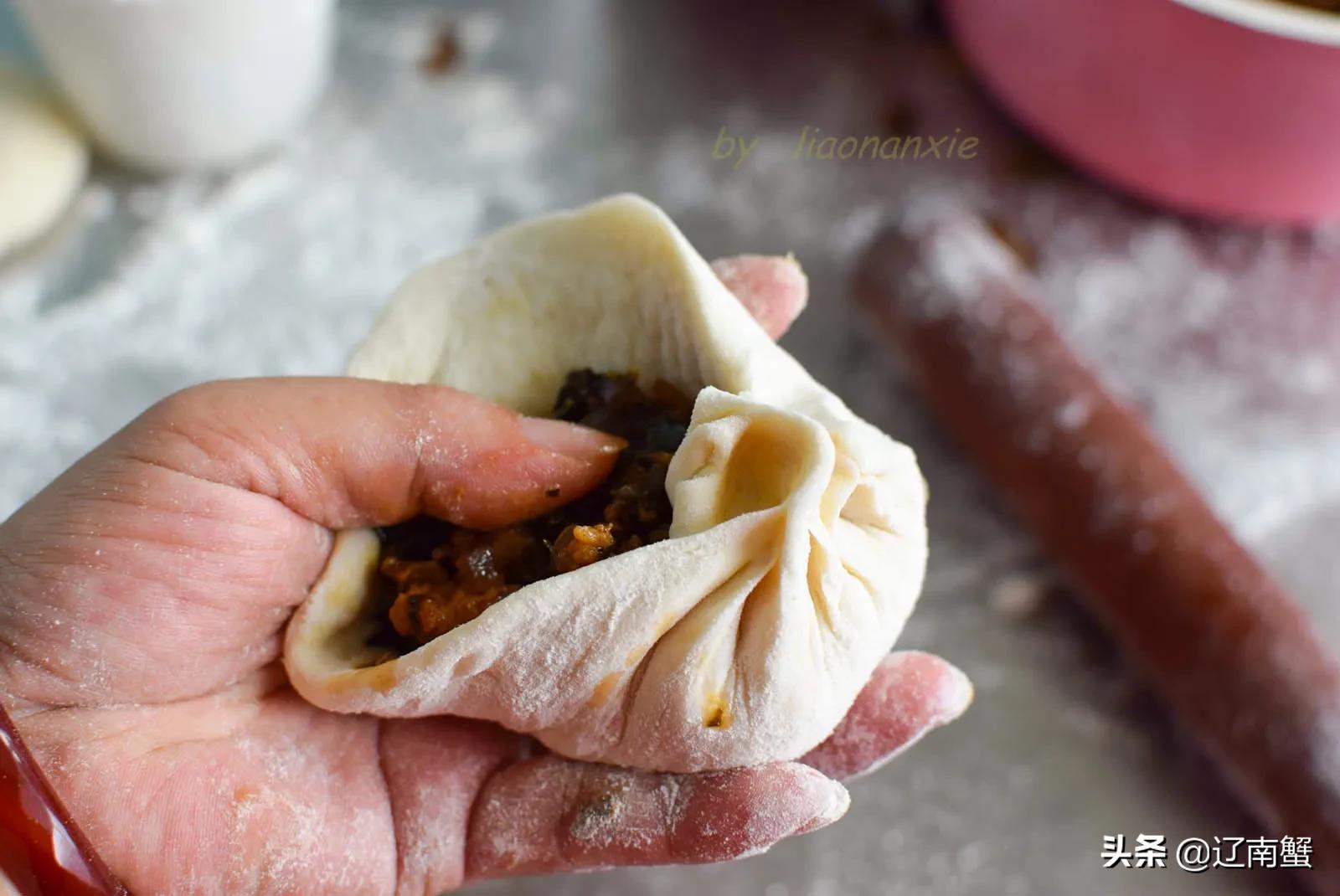 干菜包子掺什么蒸好吃,梅干菜肉包子馅蒸40分钟