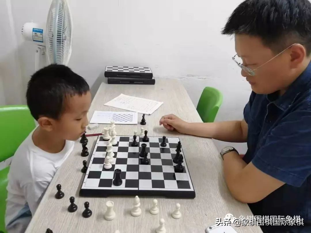 孩子在家下棋输不起怎么办?