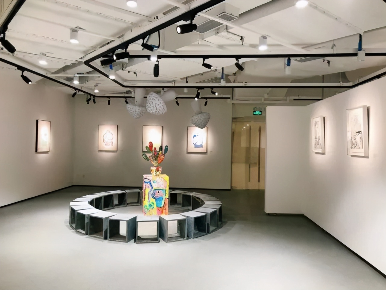 深圳灯光秀与武汉灯光秀,春光无限好深圳