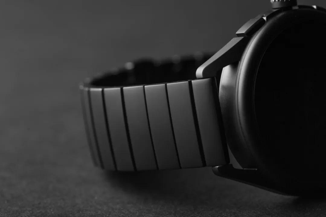 阿玛尼智能手表art5012评测,阿玛尼手表对比天王表