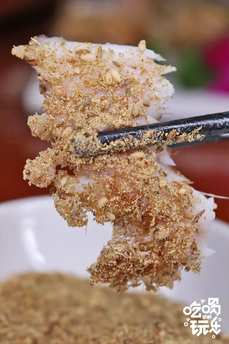 草原蒙古包烤羊腿,蒙古包山庄烤全羊烤羊腿