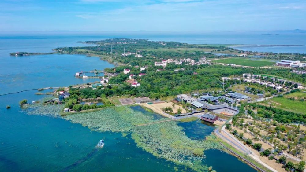 沉醉山水间，自然古朴，苏州裸心泊度假村，金螳螂匠心之作