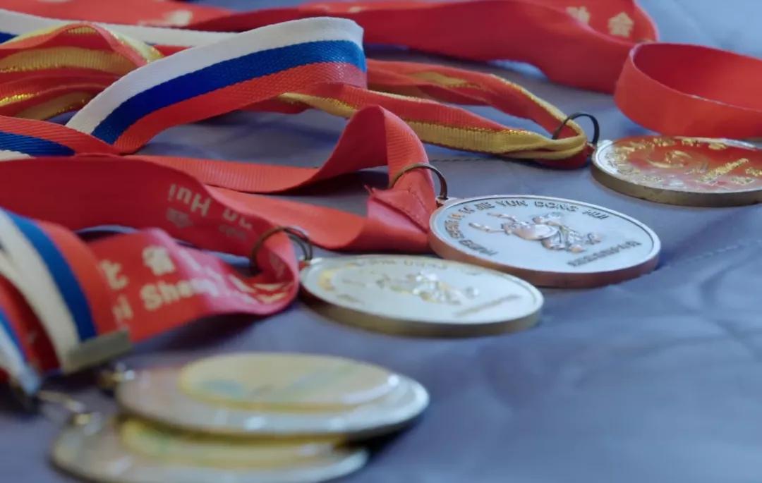 6个中国00后成长纪录片,羡慕他们有如此强大的父母