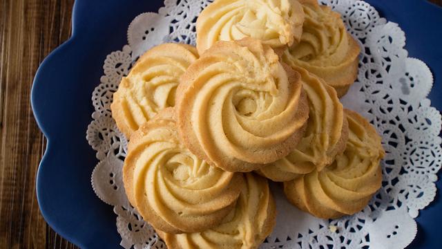 黄油曲奇怎么挤出来好看,黄油曲奇烤化了怎么补救