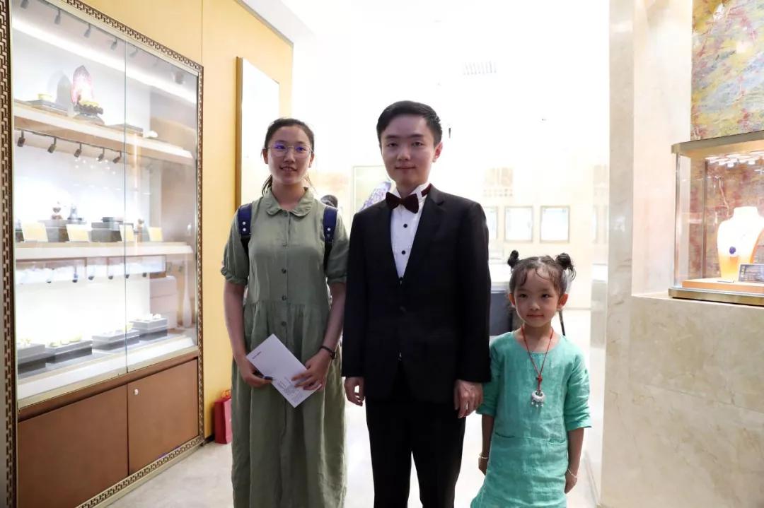 “碧罗珠宝之夜”沈文裕钢琴独奏音乐会完美举行