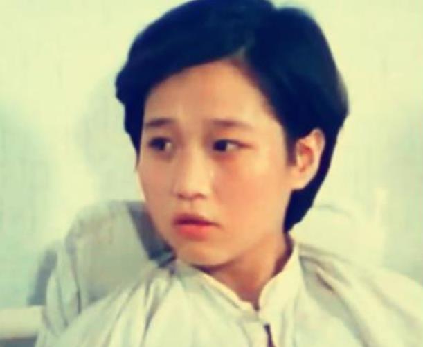 何晴二婚嫁三婚许亚军,许亚军与何晴的甜蜜生活