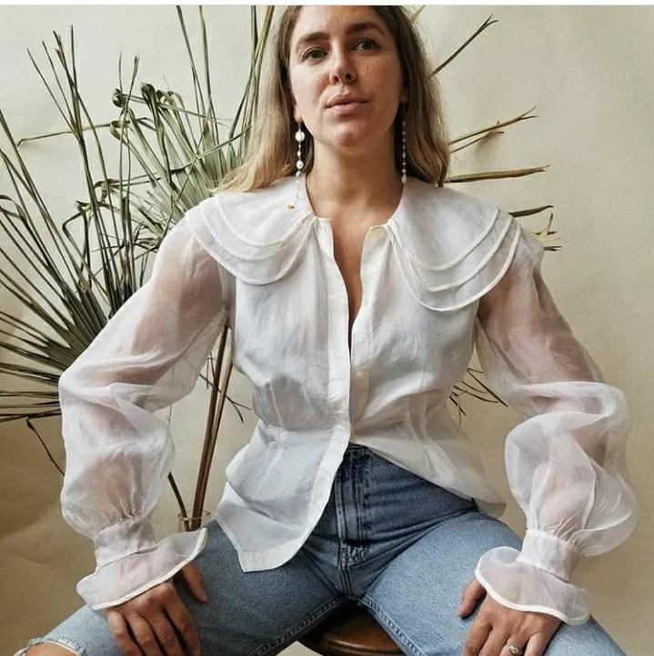 T恤穿腻了？想要时髦又遮肉，春夏白衬衫应该这么洗和这样穿