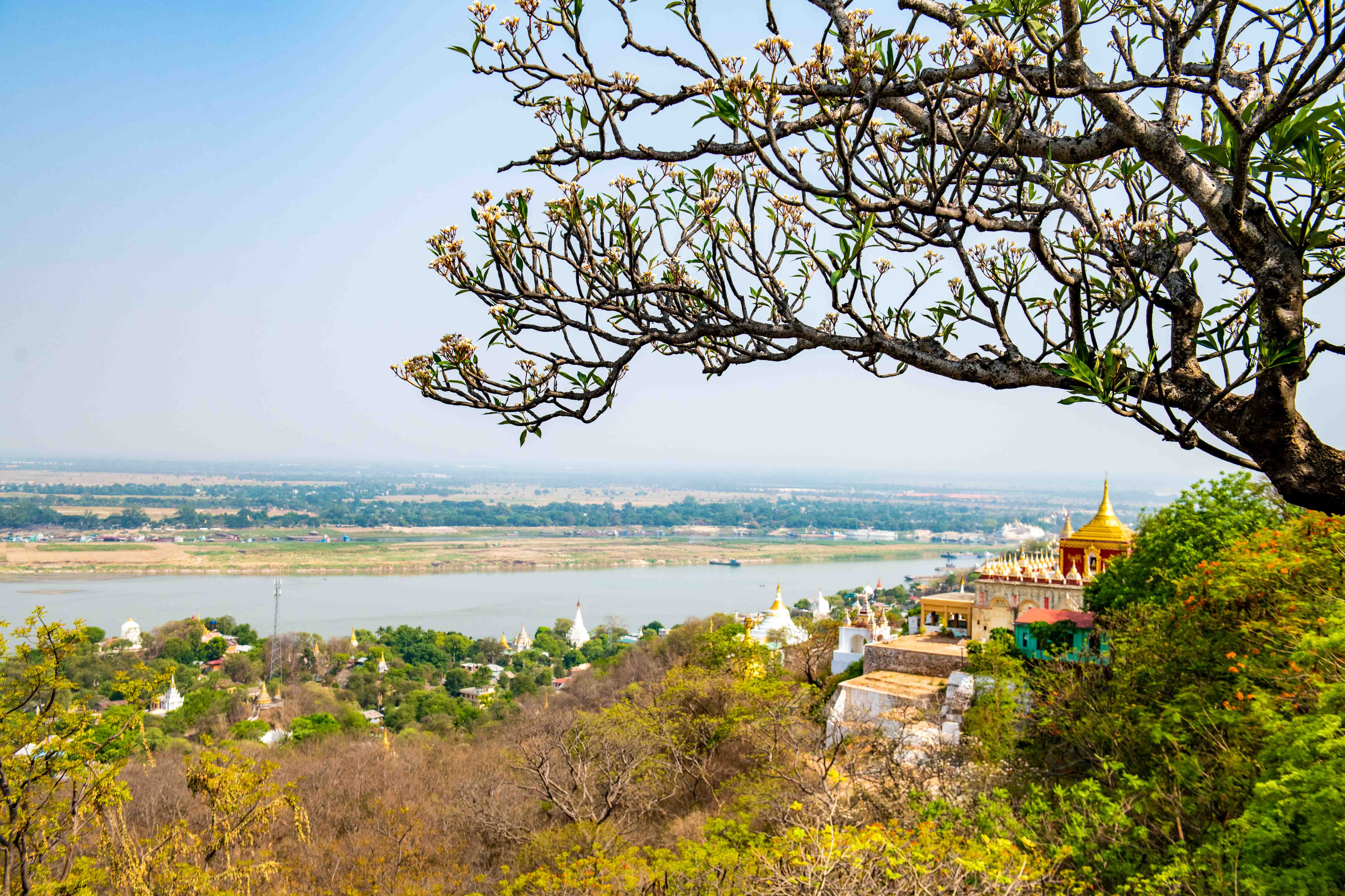 缅甸深山洞里的佛祖,缅甸佛教圣地仰光大金塔