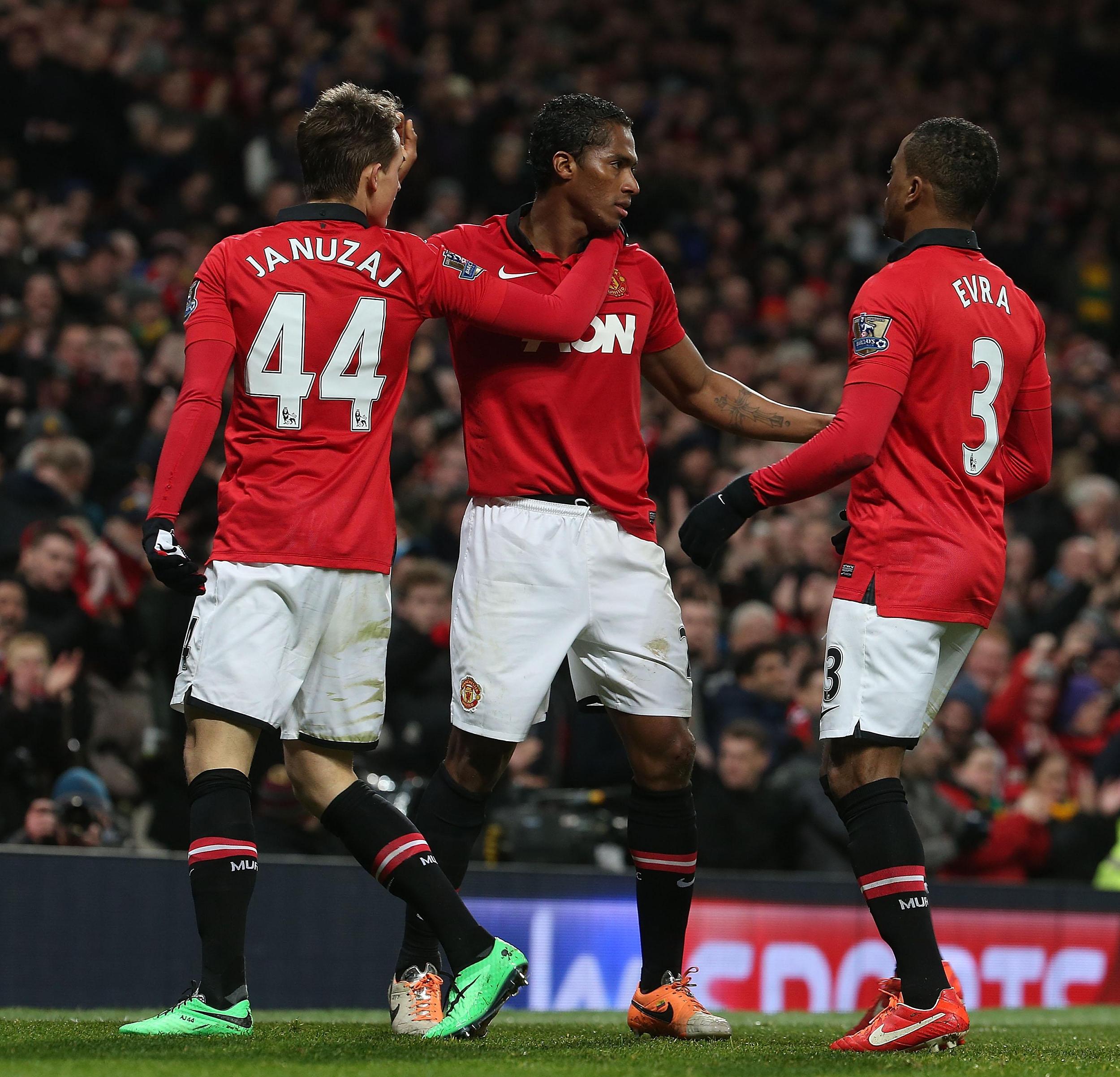 埃弗拉庆祝曼联夺冠,足坛故事录