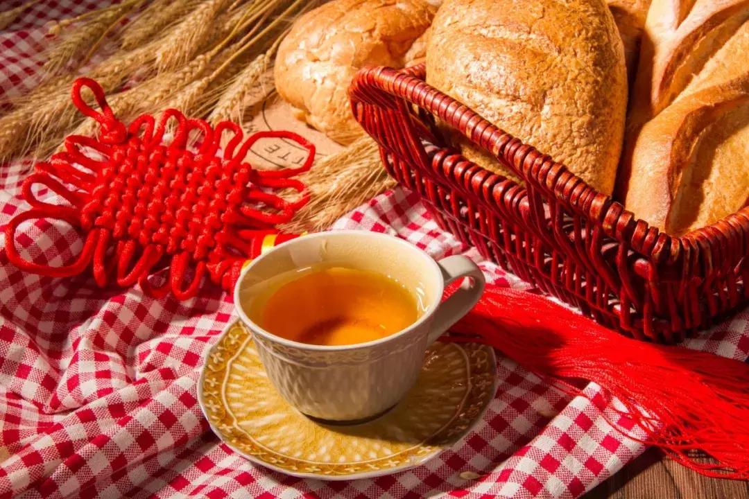 描写春节的诗词大全100首,春节100首最美诗词带解释