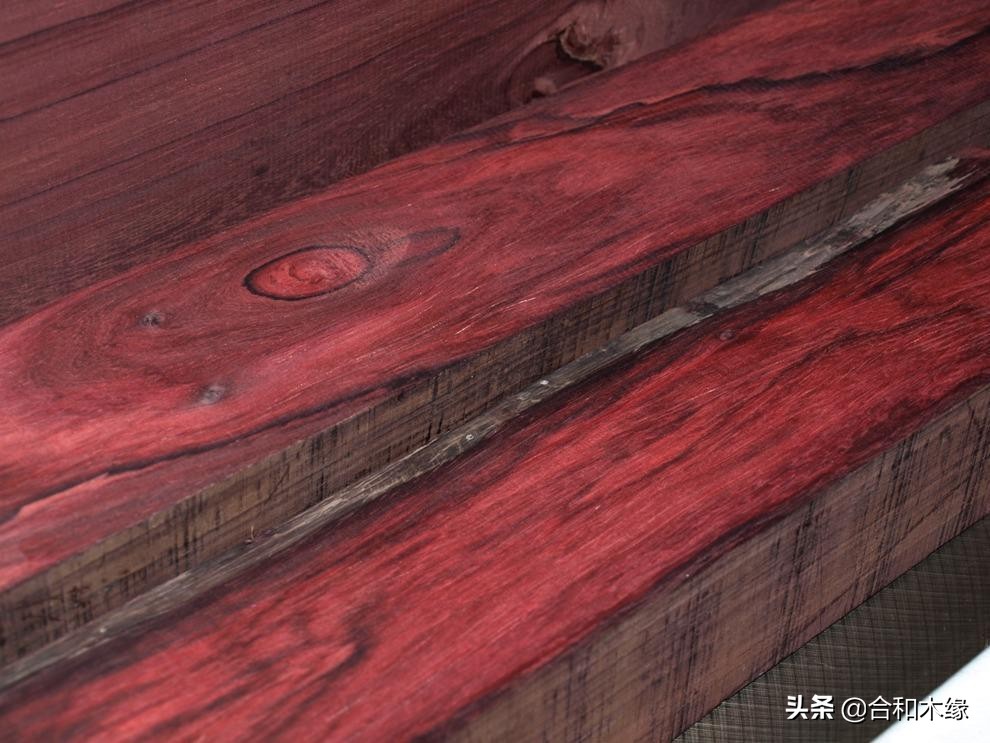 所罗门大叶紫檀和卢氏黑黄檀,黑檀与大叶紫檀哪个更好