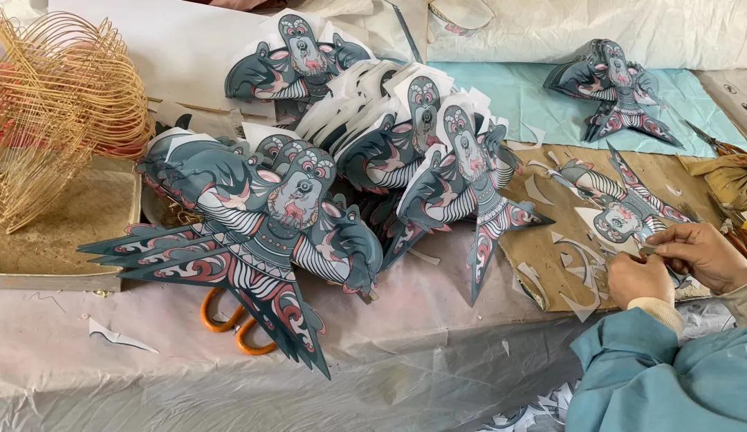 潍坊风筝“飞”入进博会