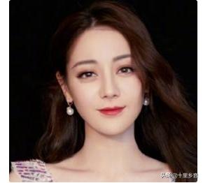 为什么化完妆2小时后就像没化妆,为什么刚化完妆很白一会就不白了