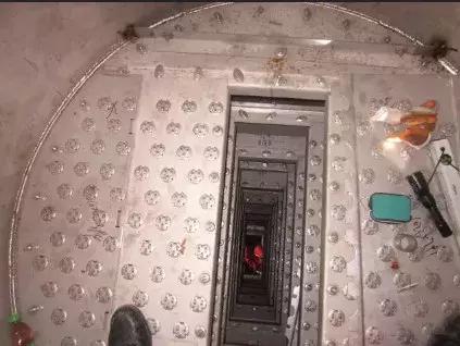 精馏塔底部,精馏塔都有什么