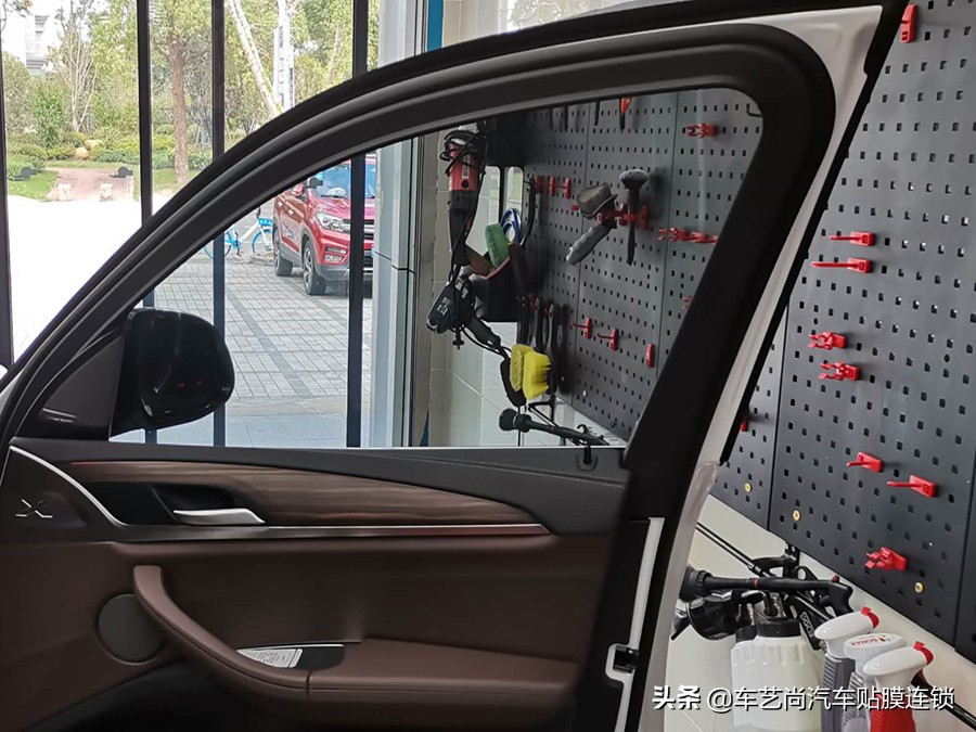 贴膜不小心开了除雾,贴膜后多长时间不能开窗